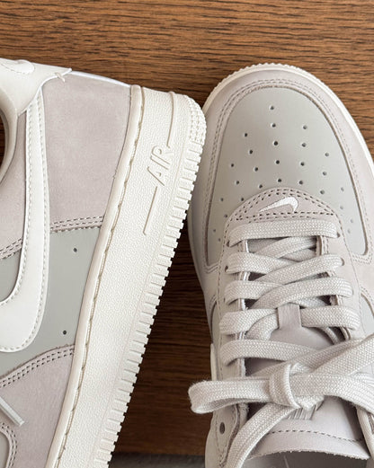 Nike Wmns Air Force 1 Retro Premium