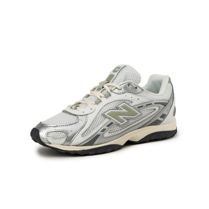 New Balance 204L