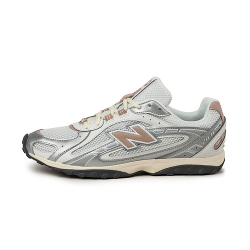 New Balance 204L