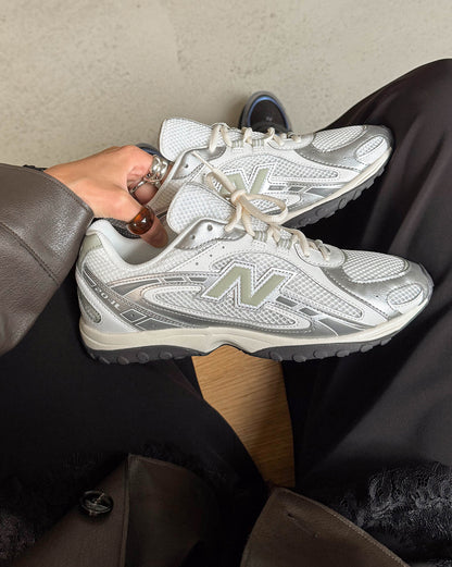 New Balance 204L