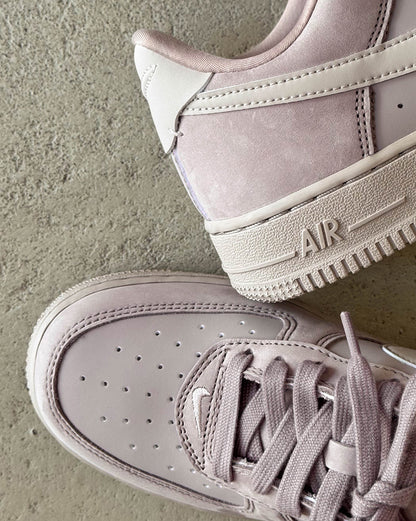Nike Wmns Air Force 1 Retro Premium