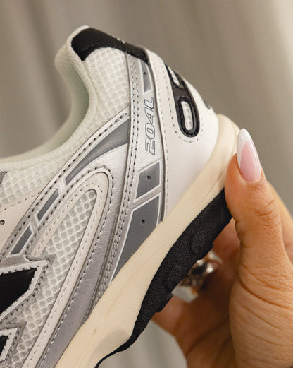 New Balance 204L
