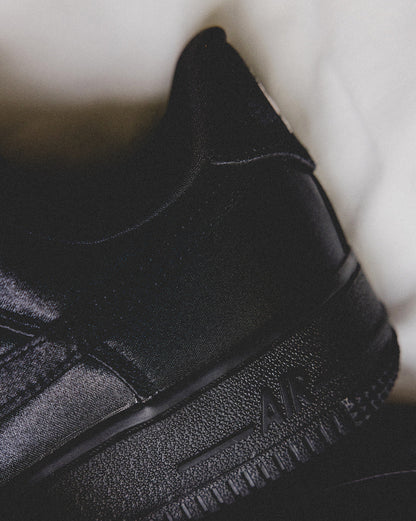 Nike Wmns Air Force 1 ’07 LV8